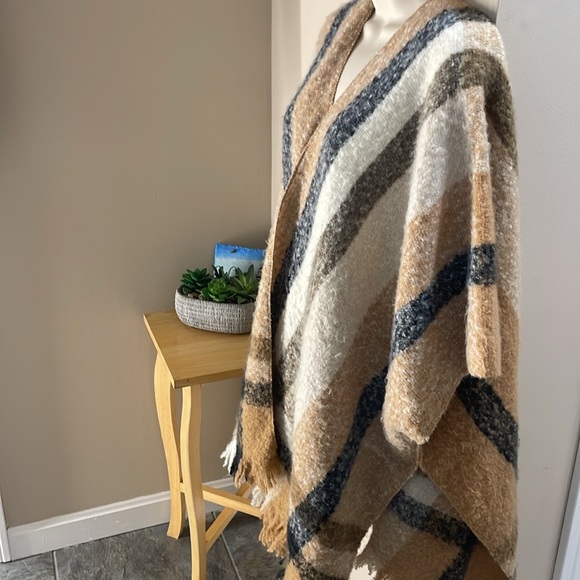 Nine West blanket cardigan topper - Picture 4 of 12